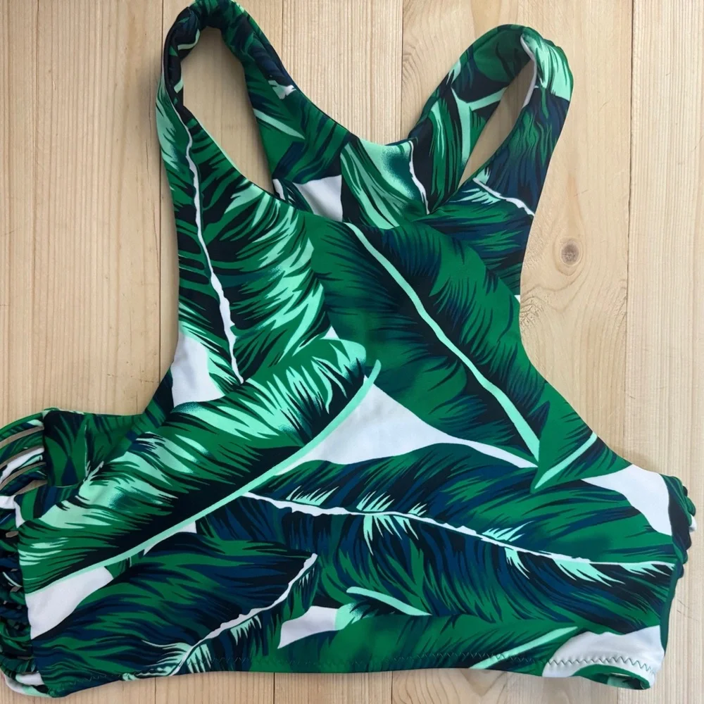 Cupshe Tropical Leaf Bikini Top Medium Green Palm Print High Neck Swimwear